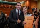 Orrego entregó 442 escrituras y más familias sanjuaninas accedieron a la titularidad de sus viviendas