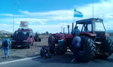 Los Productores con Uñac el lunes 15 en casa de Gobierno: La agenda no es corta ni sencilla