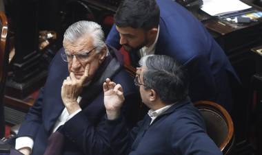 El kirchnerista Gioja atacó a Uñac por no acompañar la embestida contra la Corte