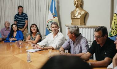 Congreso del P. J, Sergio Uñac: Gioja es una persona de vasta trayectoria con lo cual sería un honor,  para quien habla,  poder competir con él”