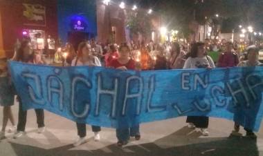 Docentes Autoconvocados de Jáchal en multitudinaria Marcha de Antorchas