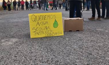 En este Momento. Jáchal, Pampa Vieja: Los vecinos cortaron la ruta en “El Topón” hasta que el gobierno les dé soluciones al problema del agua potable