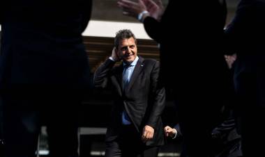 Autocrítica de los intendentes peronistas que armaron listas y fiscalizaron por Milei: "Nos fuimos de rosca"