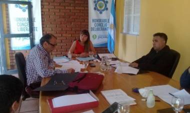 Ocho Pedidos de Informe al tacho de la basura: Una vez más, el oficialismo, en el Concejo Deliberante de Jáchal, no quiso control ni transparencia de las cuentas públicas
