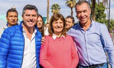 Martes 17 de octubre: La candidata a presidente Patricia Bullrich llega a San Juan en la semana final de campaña