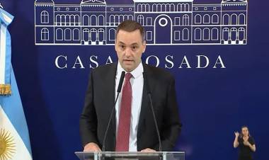 Javier Milei suspendió la pauta publicitaria oficial a los medios de comunicación por un año