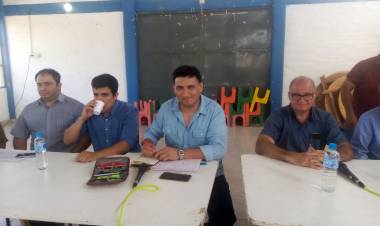 Funcionarios provinciales en Jáchal por la Crisis de Agua: Una reunión más y ninguna solución