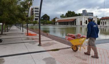 Comenzaron las mejoras en la Plaza del Bicentenario