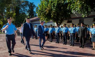 El gobernador Orrego presidió el inicio del ciclo lectivo de las fuerzas de Seguridad de la Provincia