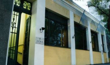 Encomiendan al EPRE establecer tope al Cargo Único Municipal en las facturas de electricidad