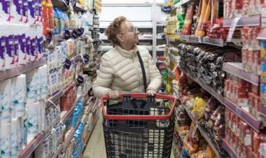 Datos INDEC junio: Para no ser pobre, una familia tipo en la Argentina necesitó en junio $873.169