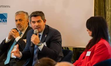 Orrego disertó en el “Argentina Day” ante un desbordante interés de inversores en Londres