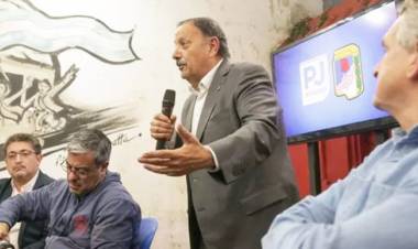 Quintela presentó un recurso de amparo para poder competir en la interna del PJ
