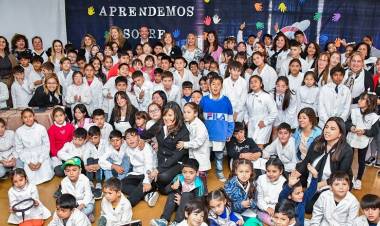 Alumnos de toda la provincia expusieron trabajos sobre la campaña de dengue