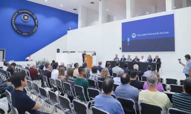 Presentaron el material para la construcción de caminos ideado por sanjuaninos