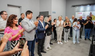 El Gobernador Orrego recorrió un proyecto educativo y turístico para potenciar las energías renovables en Ullum