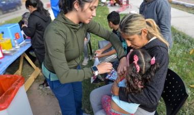 Se recomienda controlar el calendario de vacunación de niños en edad escolar antes del regreso a clases