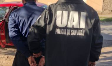 Por la amenaza de bomba en el Centro Cívico,  detuvieron a un hombre y una mujer