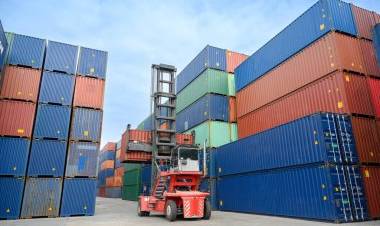 El Gobierno eliminará las retenciones a las exportaciones industriales
