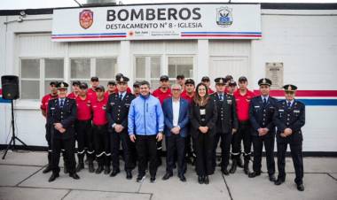 El Gobernador Orrego inauguró el nuevo destacamento Nº 8 de Bomberos en Iglesia
