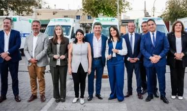 Salud Pública: Con fondos propios, el gobierno provincial sumó 12 nuevas ambulancias a los hospitales públicos