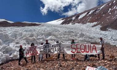 Milei en contra de las reservas de agua de los argentinos