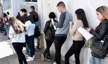 El desempleo subió al 7,9% en el primer trimestre, el nivel más alto desde que asumió Milei
