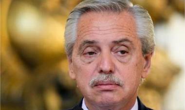 Procesaron al ex presidente Alberto Fernández en la causa Seguros