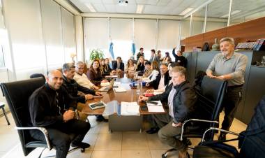 El Gobierno de San Juan y gremios docentes iniciaron nueva ronda paritaria
