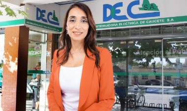 La candidata de Fuerza San Juan, Romina Rosas, aún no paga la millonaria deuda con Decsa