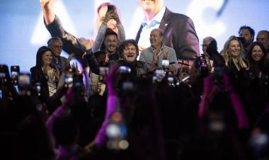 Categórico triunfo de La Libertad Avanza: gana en la provincia de Buenos Aires y obtiene más del 40% los votos en todo el país