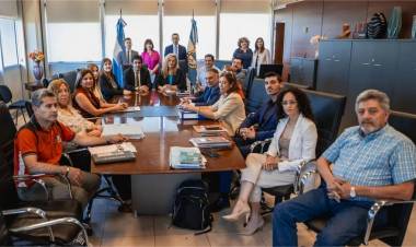 Paritaria docente: El gobierno realizó  una nueva oferta y los gremios responderán el lunes 17 de noviembre