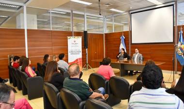 Ambiente entregó más de 3 mil árboles a todos los municipios de la provincia