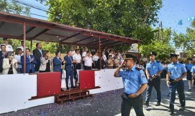 La Policía de San Juan conmemoró su 156° aniversario con un desfile institucional
