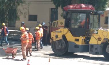 Pavimentación en Jáchal: Avanzan las obras en calles céntricas y en la Ruta Nº456, Eugenio Flores