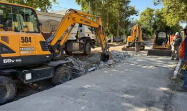 Avanza la pavimentación de avenida España, en Capital