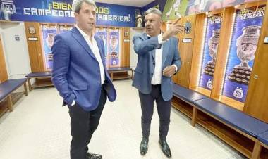 AFA: aparecieron chats que involucran a Sergio Uñac con Chiqui Tapia