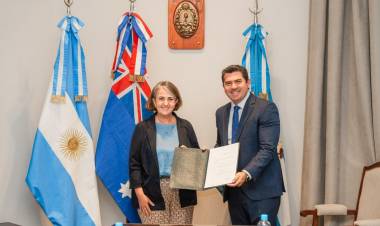 Orrego recibió a la embajadora de Australia quien destacó el potencial de cooperación minera