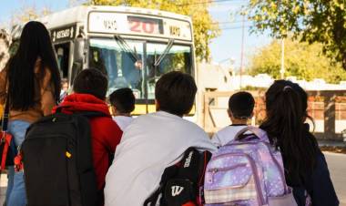 Gobierno colocará puntos de asesoramiento de Boleto Escolar y enviará orientadores a paradas de RedTulum