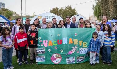 El gobernador Orrego encabezó acciones sanitarias y presentó una nueva edición de VacunArte+ en San Juan