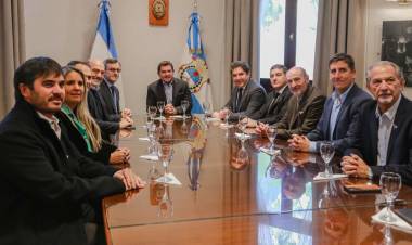 Orrego recibió al presidente de la UIA