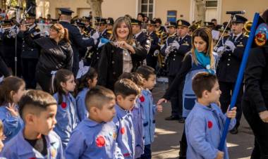 Con Gala Patria y desfile se celebrarán los 216 años de la Revolución de Mayo