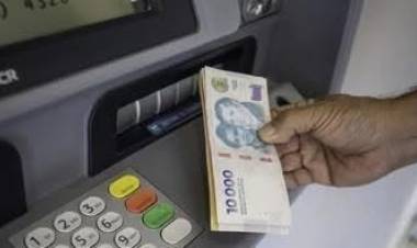 Los empleados públicos tendrán acreditados sus haberes el 30 de junio