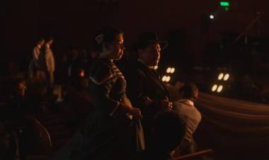 "El grito sagrado” se pone en escena para subir el telón a la gala patria