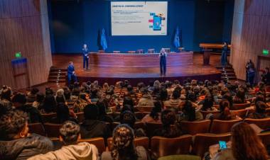 Educación lleva la prevención del grooming a las aulas de toda la provincia