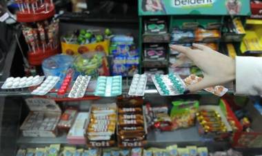 Los medicamentos solo deben adquirirse en farmacias habilitadas