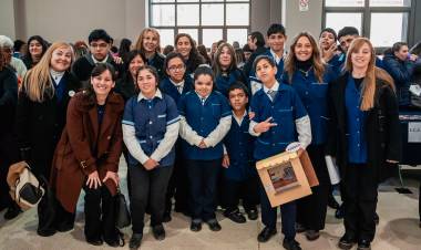 Educación Especial abrió su semana con una puesta teatral de estudiantes