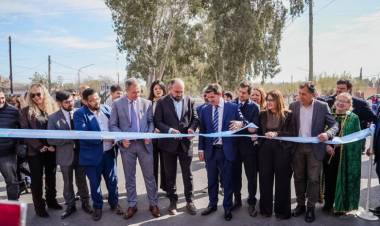 Orrego anunció el inicio de la repavimentación de calle Sargento Cabral entre Paula Albarracín y Calívar