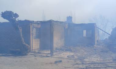 El Gobierno asiste a las familias afectadas por los incendios en Pocito