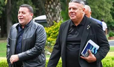 Presentaron en Estados Unidos una denuncia ante la FIFA contra Tapia y Toviggino